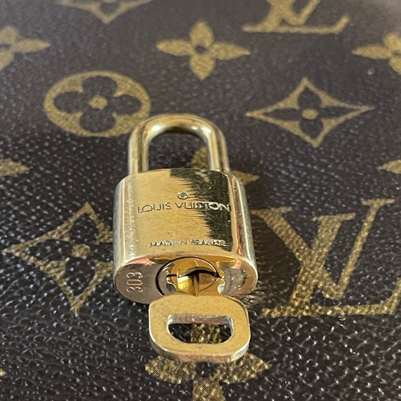 Lot of 2 Louis Vuitton Authentic Brass Lock and Key Set #303 and #304 - Picture 15 of 16